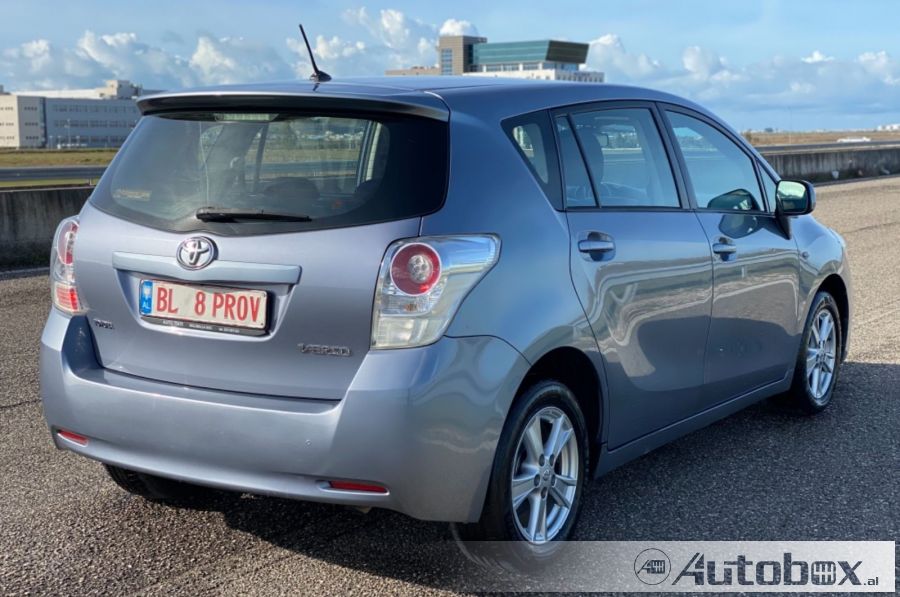 Toyota verso 2010