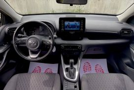 Toyota, Yaris, 2023, Hybrid (petrol/electric)