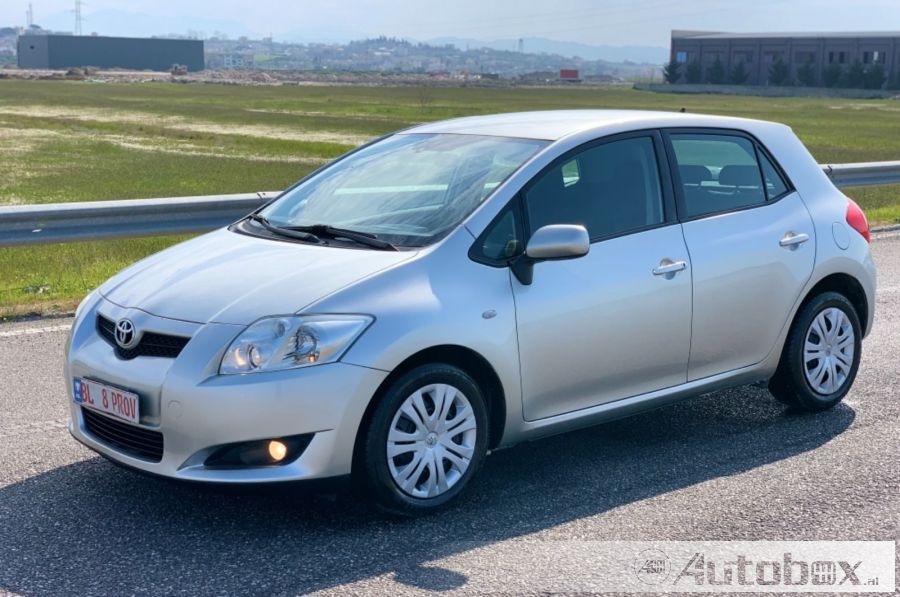 Toyota auris 2010