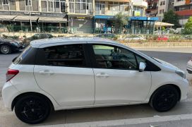 Toyota, Yaris, 2013, Benzine + Gas Toyota, Yaris, 2013, Benzine + Gas